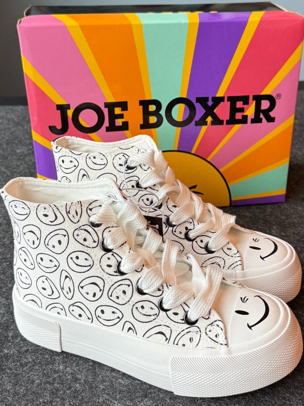 Joe Boxer Smiley Face High Top Sneakers Kids 13 NWT